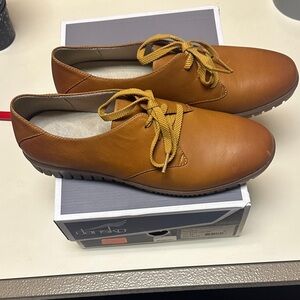 Dansko Libbie Mustard Leather Lace-Up Shoes